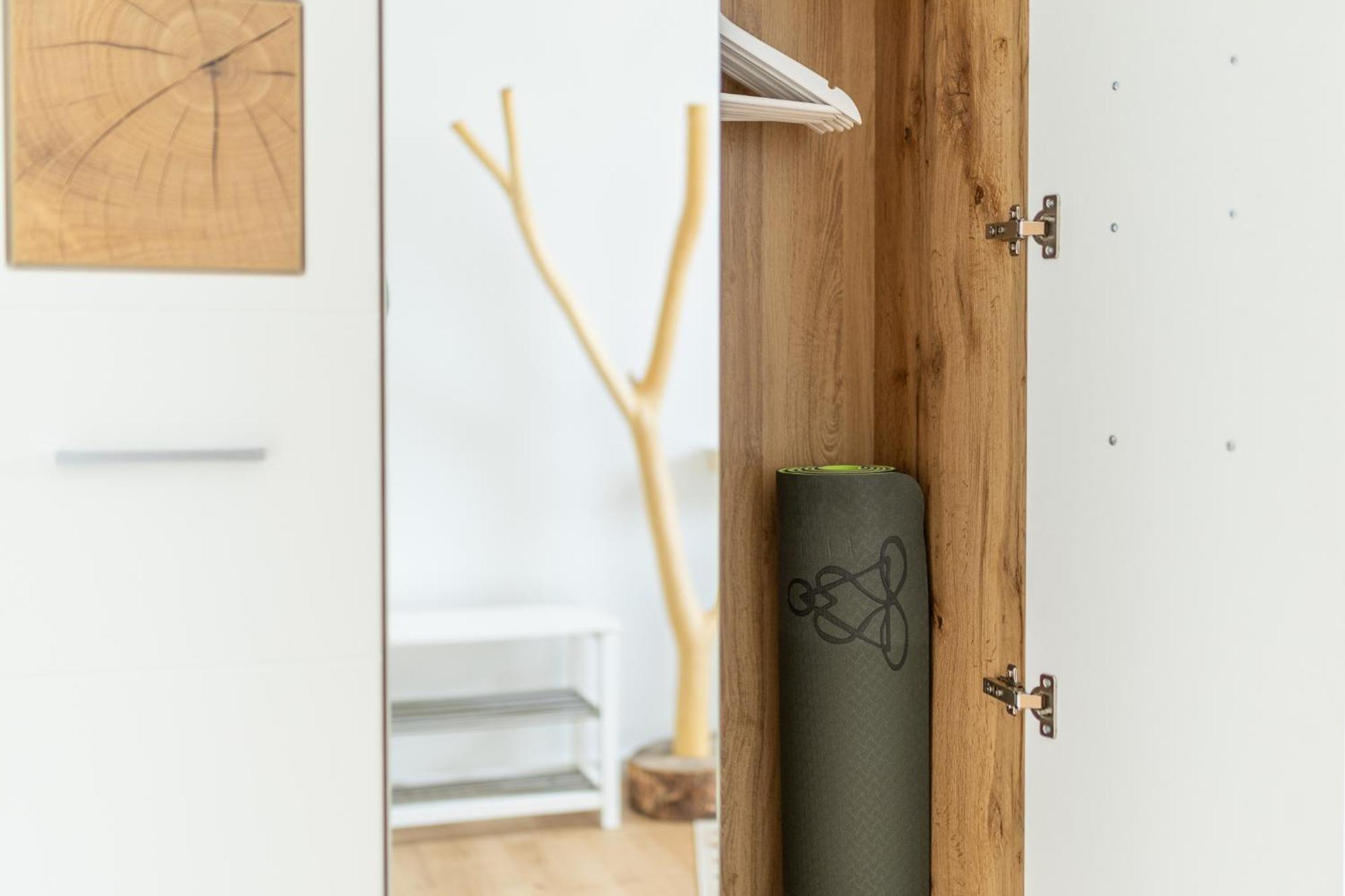 Schlossberg-domizil Mit Weitblick - Arbeitsplatz, Balkon, Netflix, Badewanne & Yogamatte Apartment *