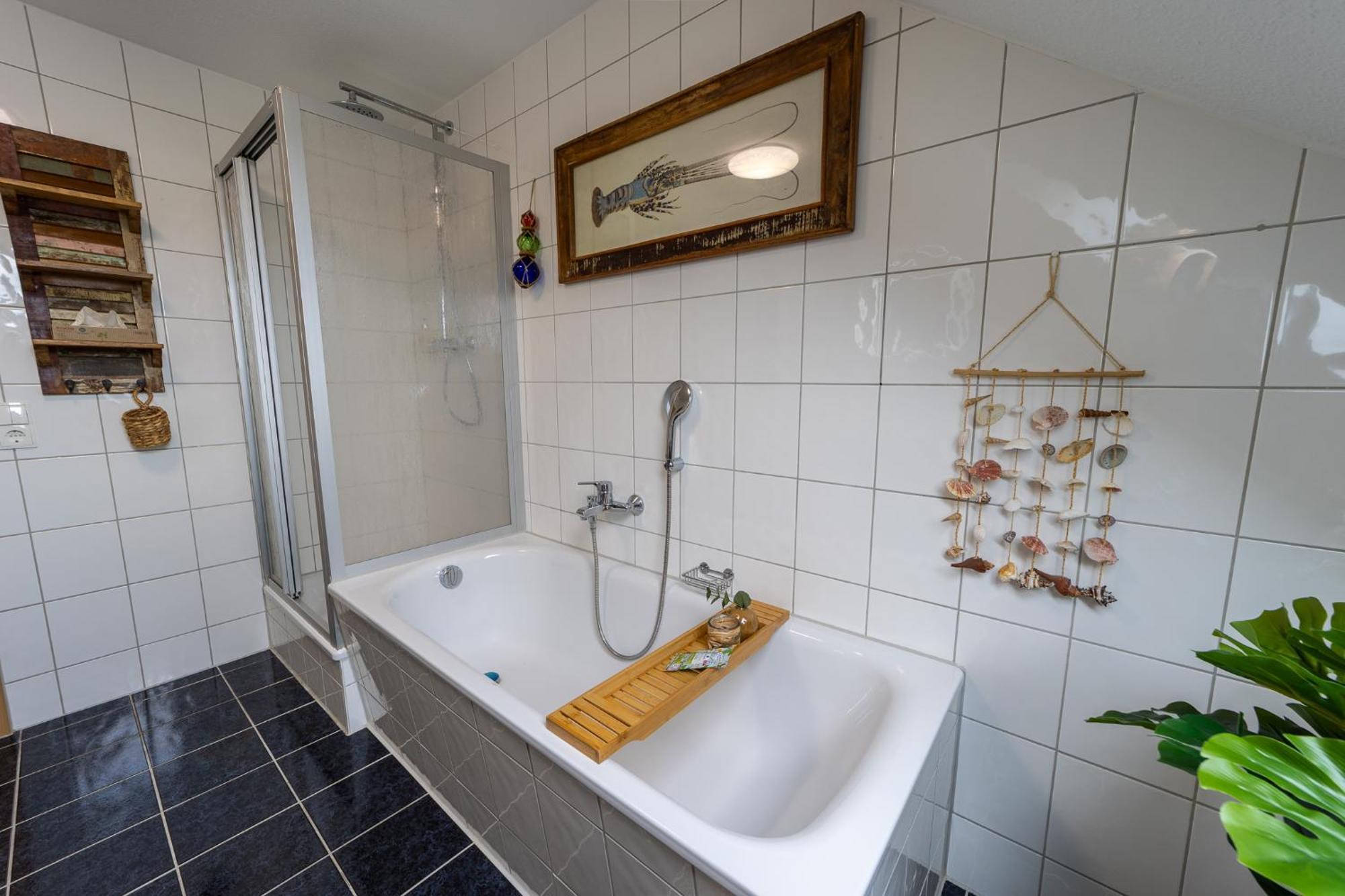Schlossberg-domizil Mit Weitblick - Arbeitsplatz, Balkon, Netflix, Badewanne & Yogamatte
